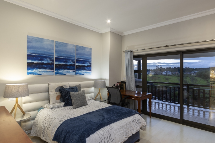 5 Bedroom Property for Sale in De Wijnlanden Residential Estate Western Cape